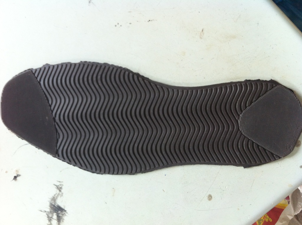 開平市蒼城訊發五金橡膠制品廠 專業制造優質橡膠鞋底，廠家直供，價格透明